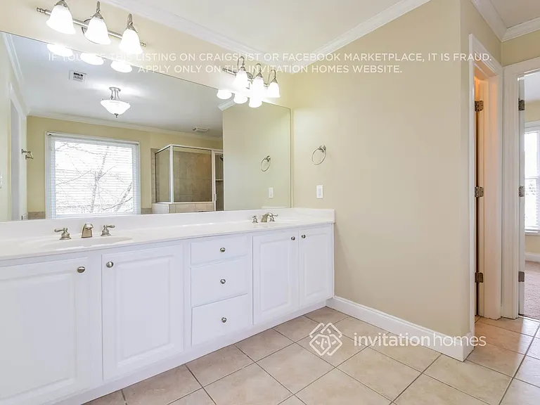 660 Brittany Manor Ln — Photo 18