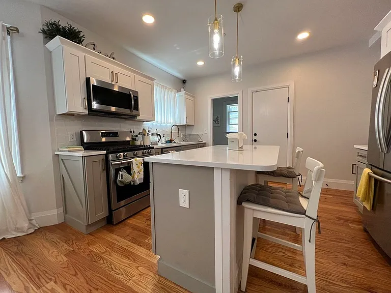 849 Cummins Hwy #1 — Photo 4