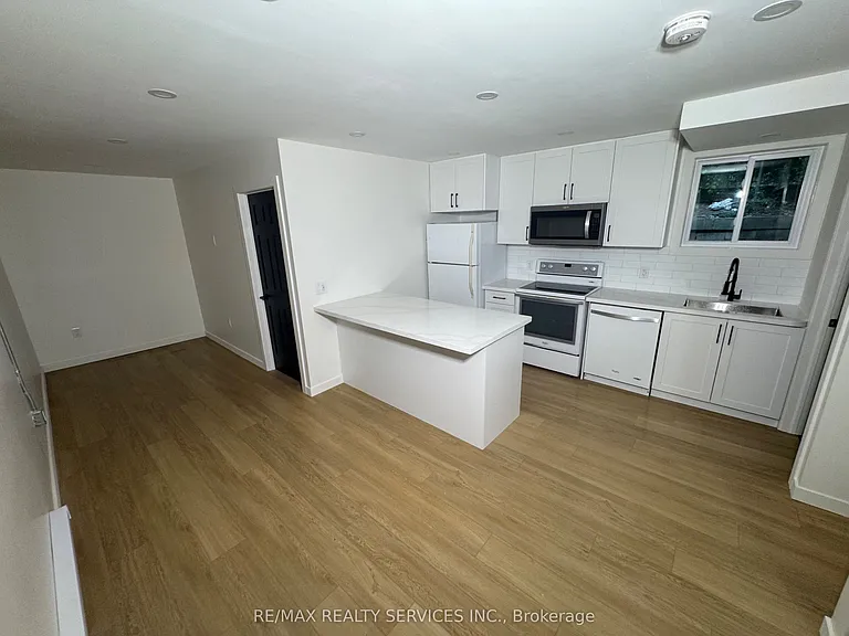16 East Ave #8 — Photo 5