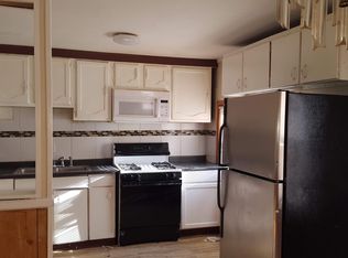 611 63rd Pl, Capitol Heights, MD 20743