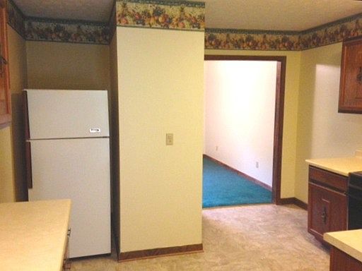 5th image of 120 Lake View Dr APT 3