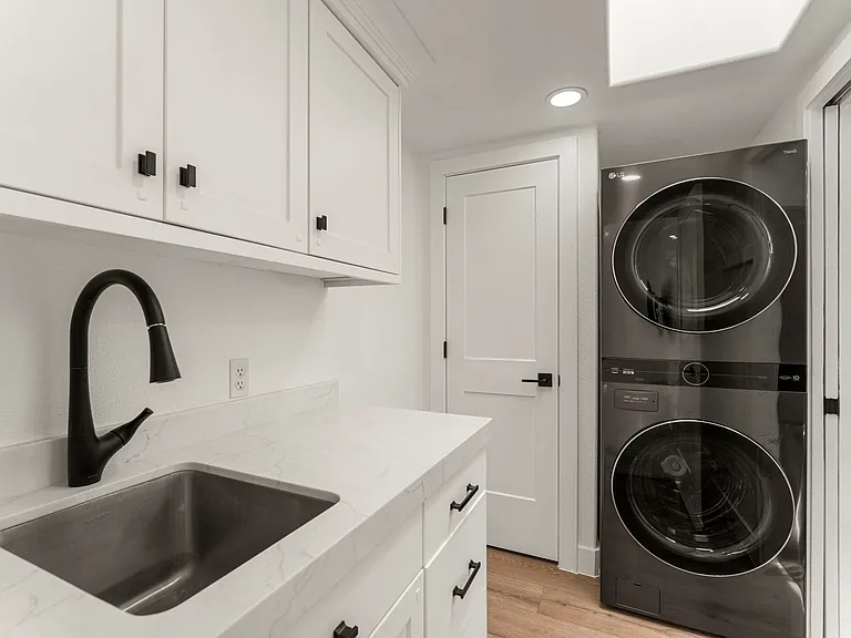 1602 N Sutava Dr — Photo 16