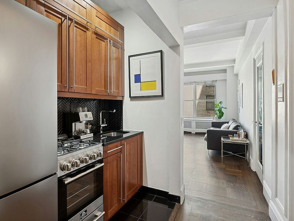 1st image of 225 Central Park N #1014