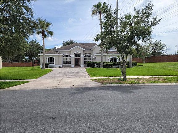 3rd image of 2940 Benton Ln