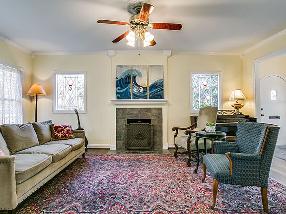 419-cordova-st-dallas-tx-2-High-Res-5.jpg