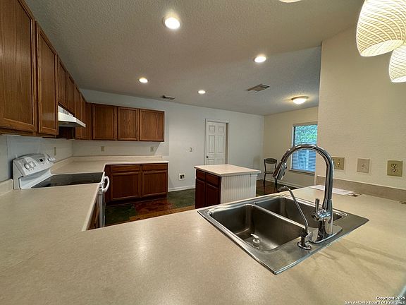 5th image of 4819 GALEWOOD AVE