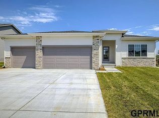 11003 N 169th St, Bennington, NE 68007