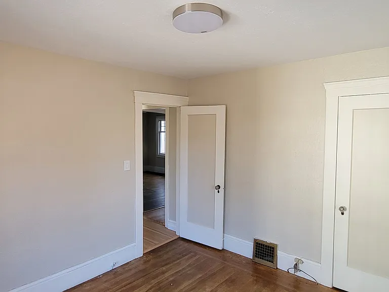 1465 67th Ave — Photo 3