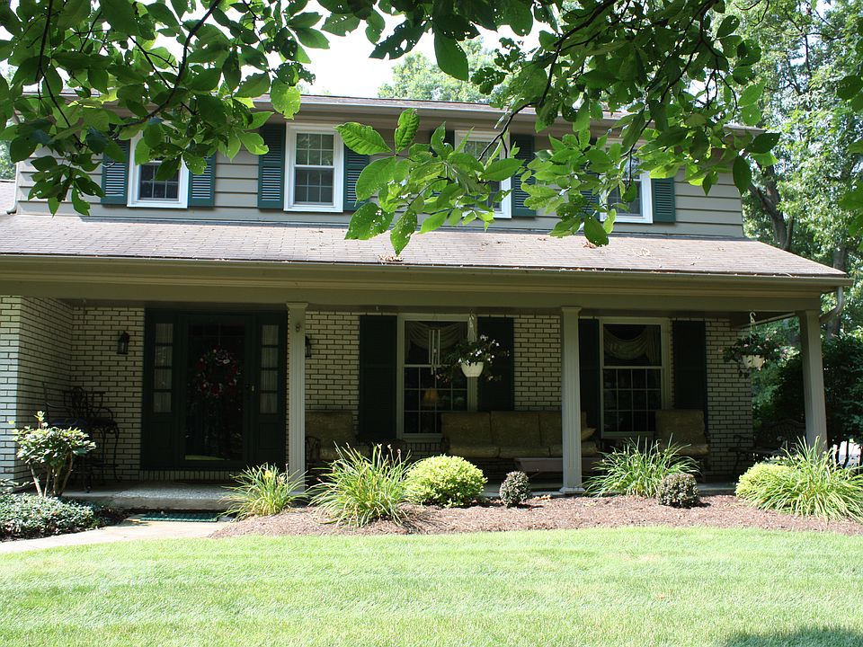 1st image of 800 Blueberry Hill Dr