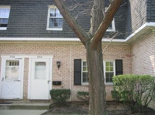 3712 Glenbar Ct, Fairview Park, OH