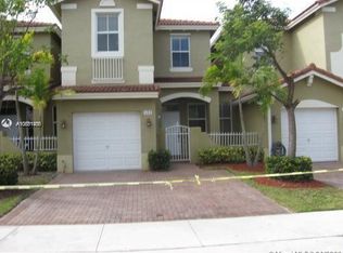 944 SW 154th Path #944, Miami, FL 33194