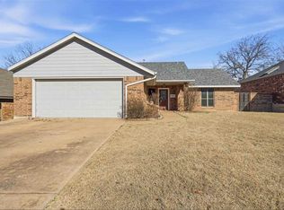 3047 NE Stratford Cir, Lawton, OK 73507