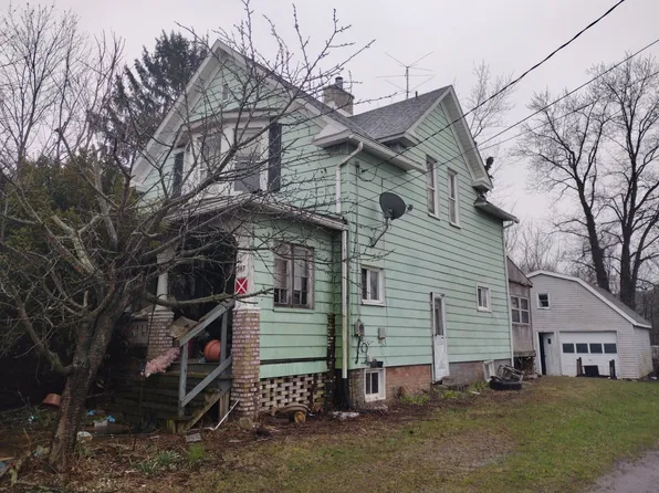 367 E Clark St, East Palestine, OH 44413