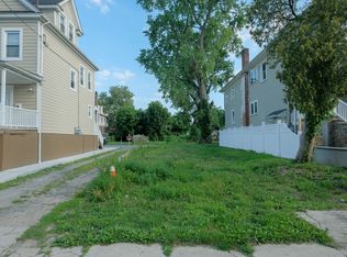 90 Winthrop Ave, New Rochelle, NY 10801