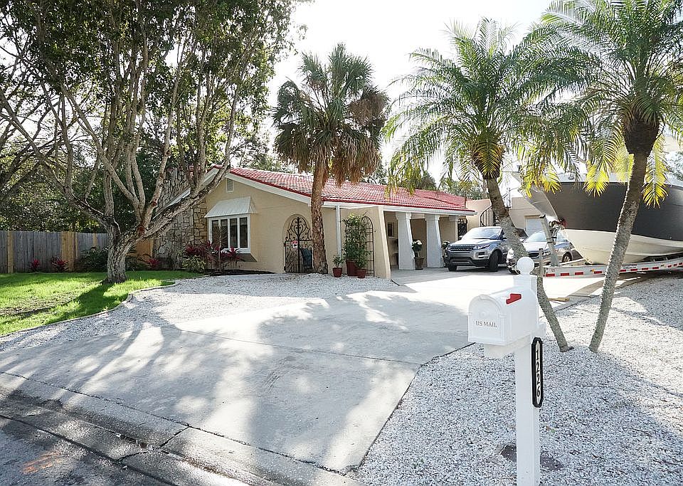 2nd image of 1226 Carmella Ln