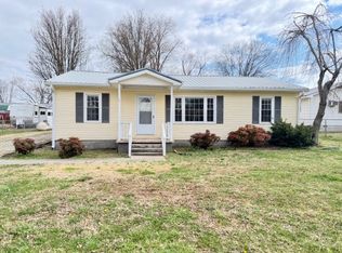 115 College St, Huntland, TN 37345