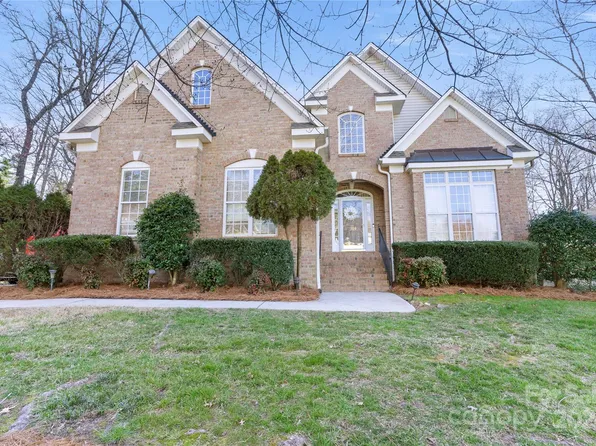 1709 Turning Leaf Ct, Charlotte, NC 28262