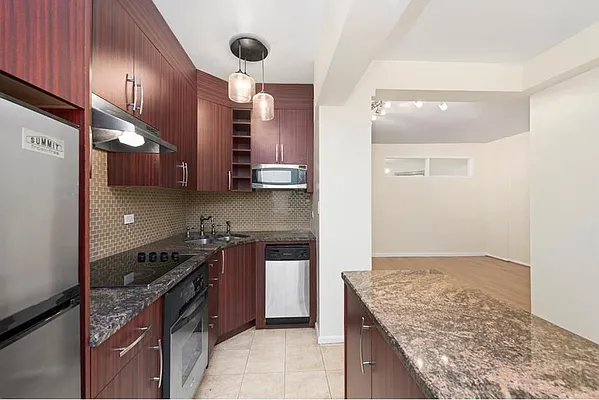 Sold by Prevu Real Estate, LLC | media 10