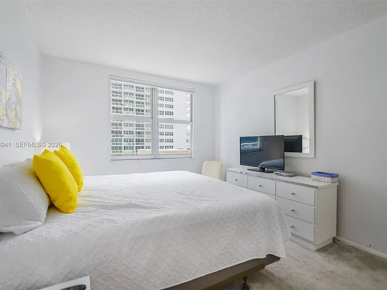 1980 S Ocean Dr #5E — Photo 17