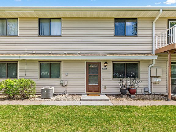 3rd image of 2508 Brookdale Ln