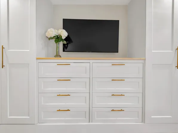 476 East 134th Street image 3 of 19