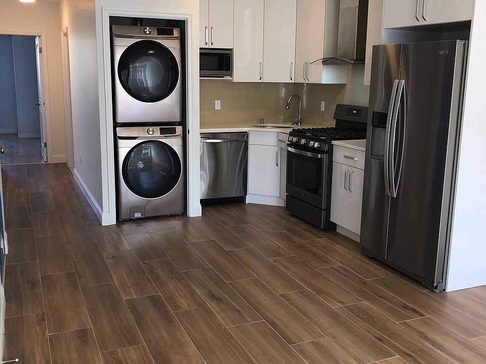 1st image of 573 Franklin Ave #3