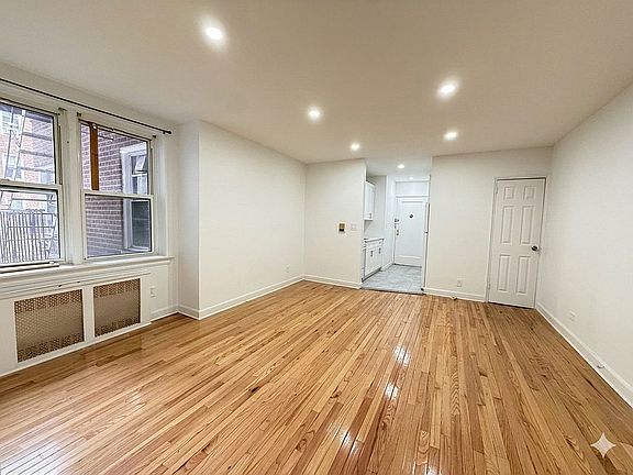 5th image of 144-35 Sanford Ave #2C