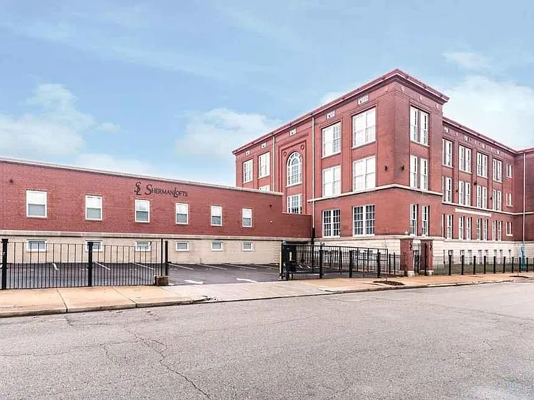 Sherman Lofts — Photo 10
