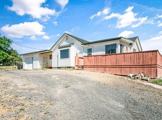 3251 Selah Loop Rd, Selah, WA 98942
