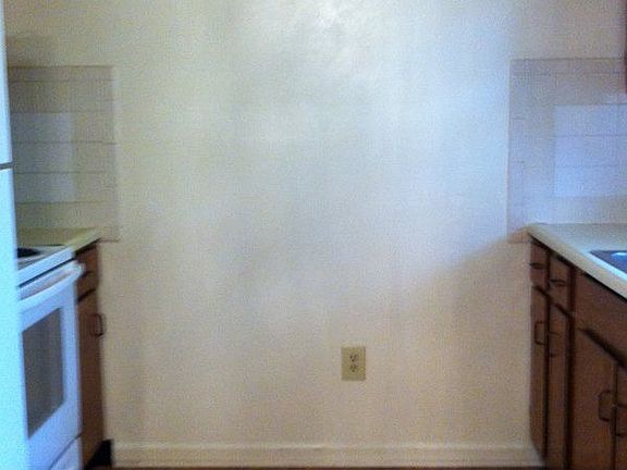 4th image of 1094 Trent Blvd