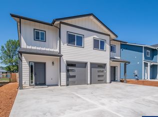 4534 Live Oak St, Sweet Home, OR 97386