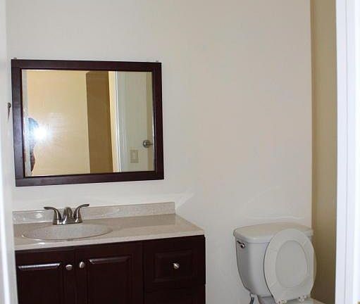 4th image of 1635 Woodbridge Lakes Cir