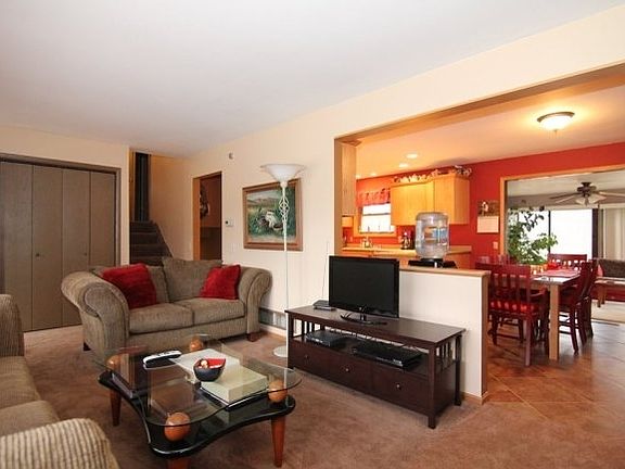 3rd image of NULL-S9052A Woodford Ln