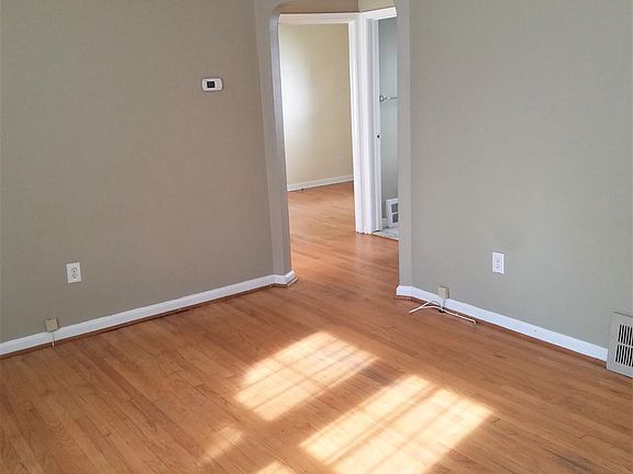 4th image of 219 N Alexander Ave