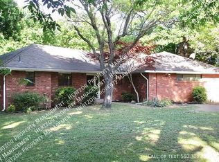 42 Hillcrest Dr, Ponca City, OK 74604