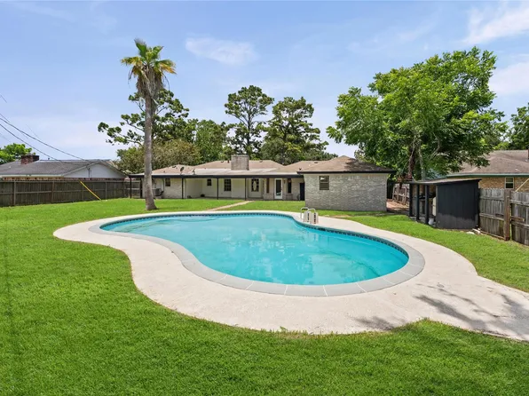 12519 A Bar Dr, Santa Fe, TX 77510