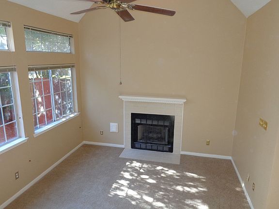 3rd image of 408 Silverton Dr