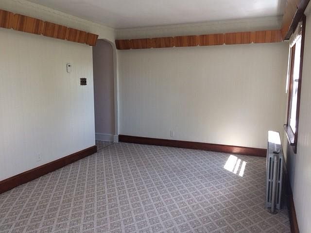 2nd image of 931 Washington St