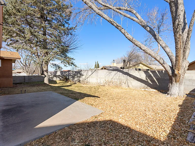 6321 Leslie Pl NE — Photo 24