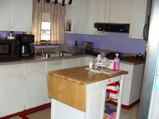 5th image of 4552 Sylvester Cir N