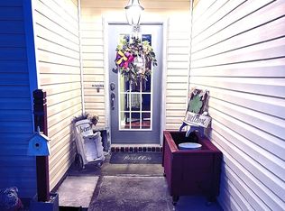 69 Savannah Ln, Richmond Hill, GA 31324