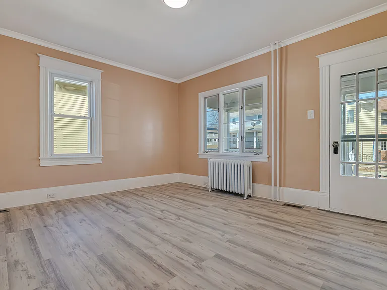 516 Hickory St — Photo 8