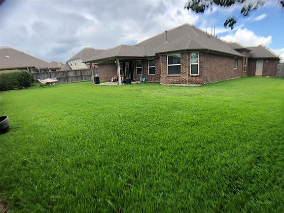 5th image of 26210 Wooded Hollow Ln