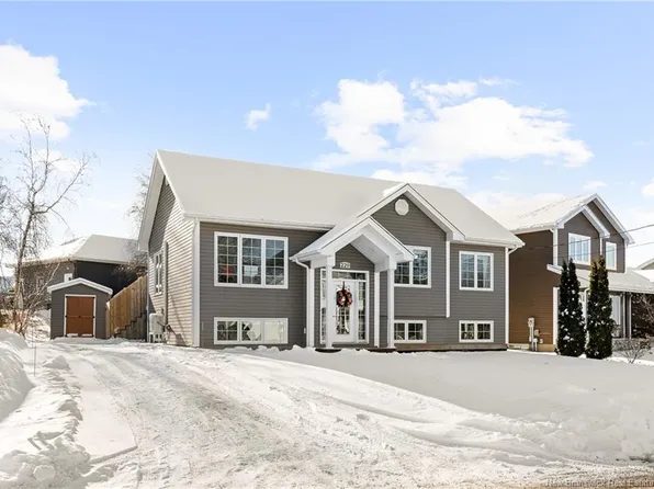229 Du Moulin, Dieppe, NB E1A 0Y3