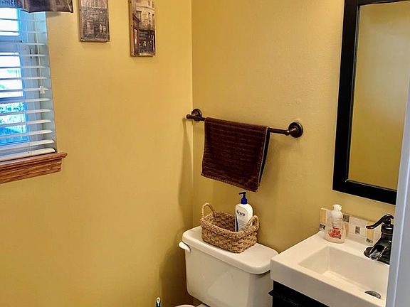 3rd image of 290 Plantation Cir