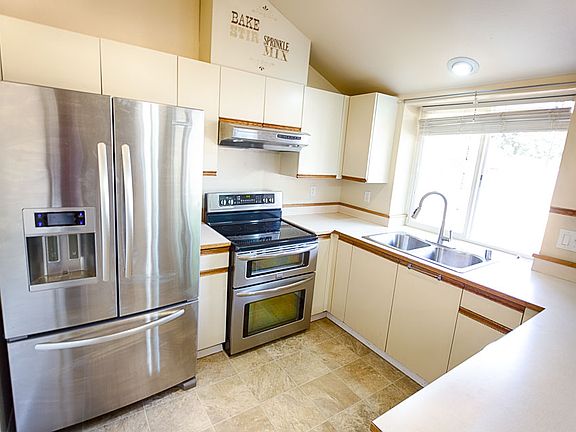 4th image of 14911 18th Avenue Ct E