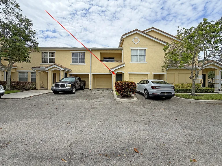 124 SW Peacock Blvd #206 — Photo 2
