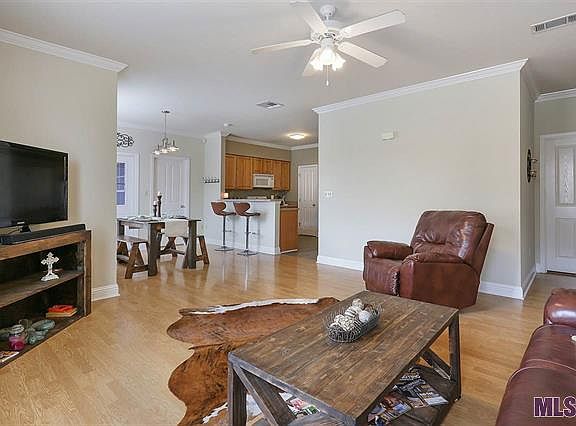 2nd image of 4441 Burbank Dr