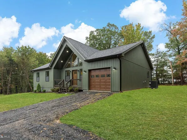Cielo Ln #21, Berkeley Springs, WV 25411