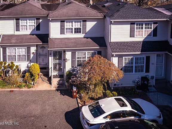 3rd image of 103 Mosel Ave